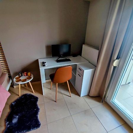 Cozy Apt! Friends & Family - Private Paid Parking Θεσσαλονίκη Εξωτερικό φωτογραφία