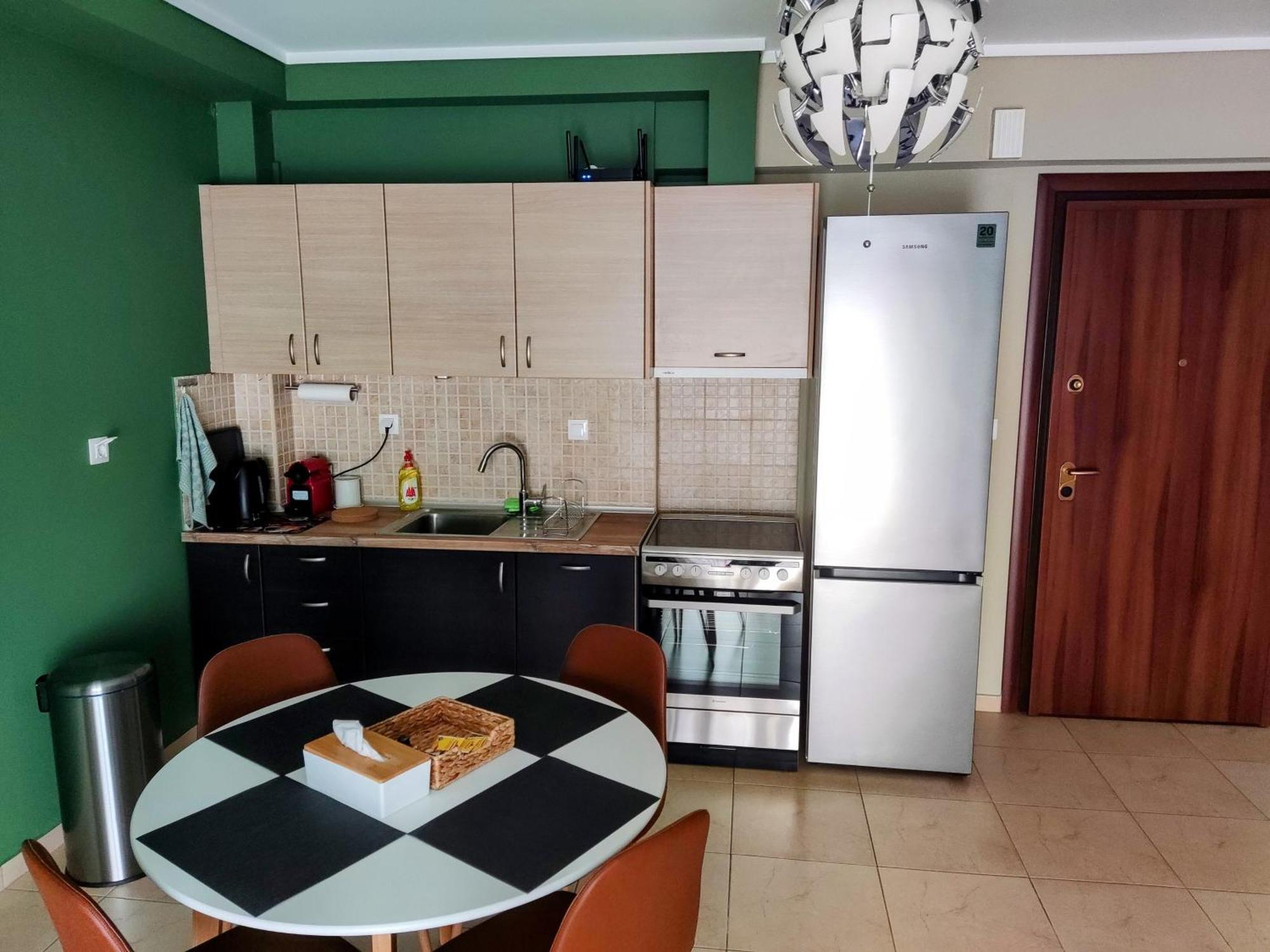 Cozy Apt! Friends & Family - Private Paid Parking Θεσσαλονίκη Εξωτερικό φωτογραφία